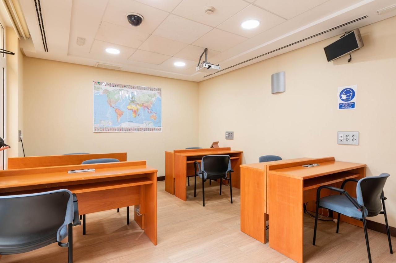 Micampus Aranjuez Student Residence エクステリア 写真